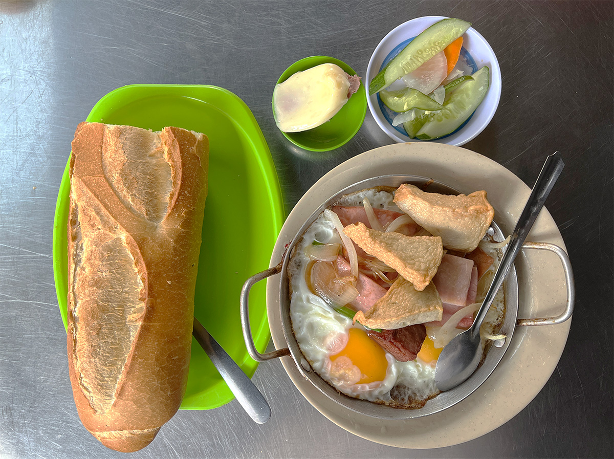 색다른 반미 맛집 – 호찌민 Bánh Mì Hòa Mã