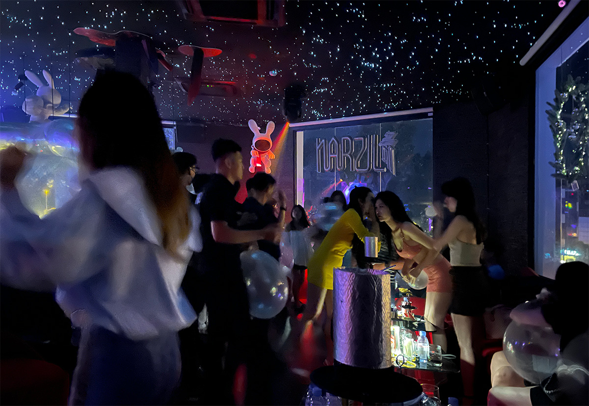 NARZIL – 현지 친구들이 즐겨가는 호찌민 클럽